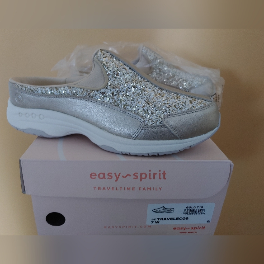Easy Spirit women's Travel time clogs